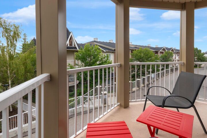Property Photo: 70 Panamount Drive NW 7201 AB T3K 6G8