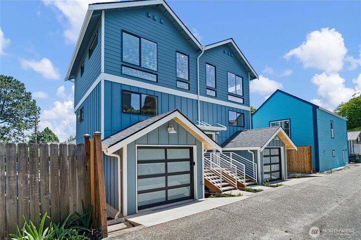Property Photo: 8043 19th Avenue NE WA 98115