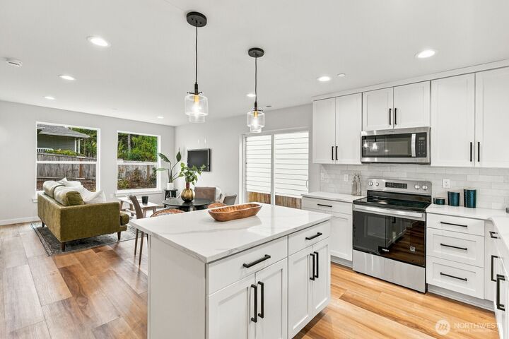 Property Photo:  1414  126th Street SE B  WA 98208 