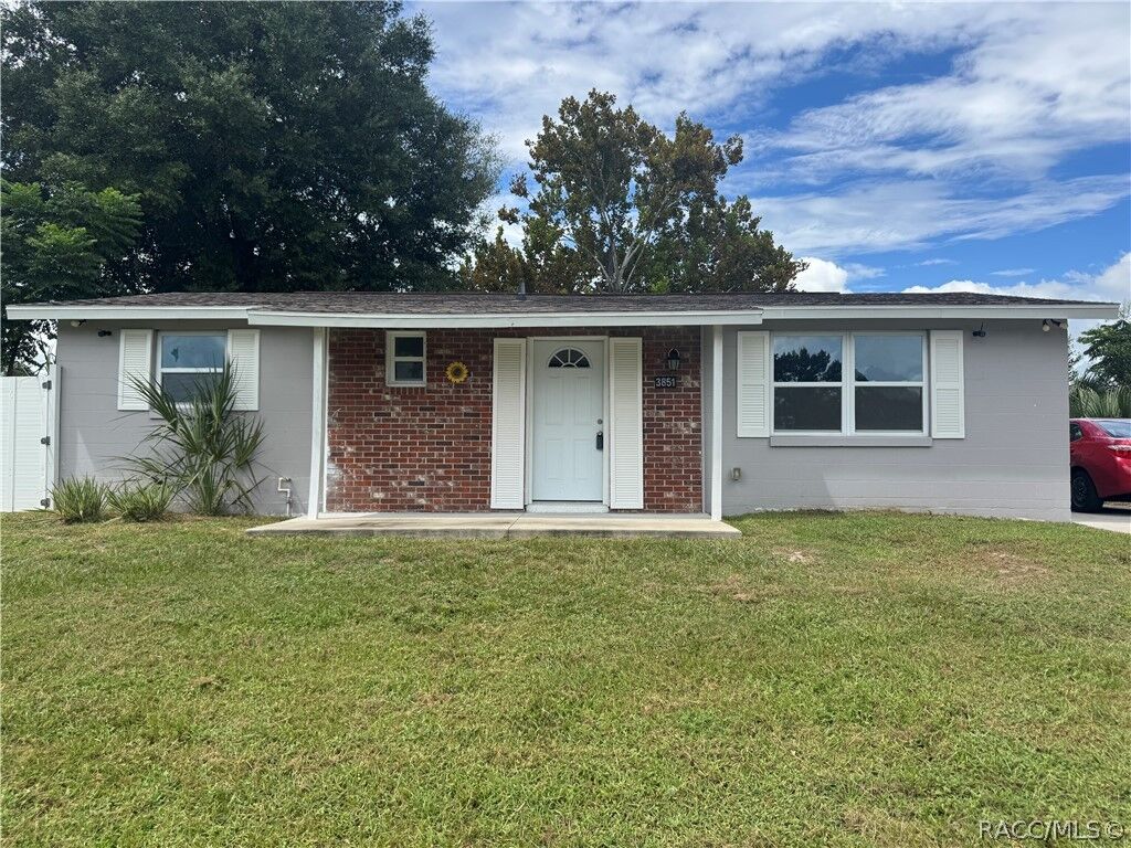 Property Photo: 3851 SW 147th Lane Road FL 34473