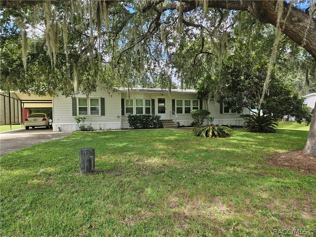Property Photo: 4360 N Weewahi Point FL 34428