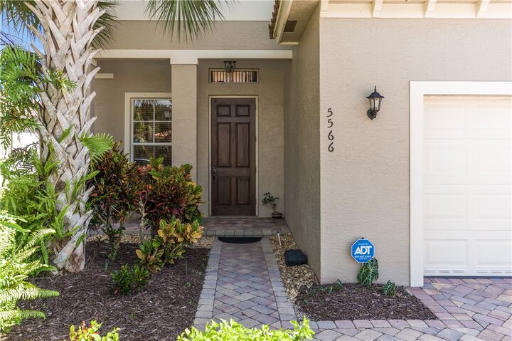 Property Photo: 5566 57th Way FL 32967