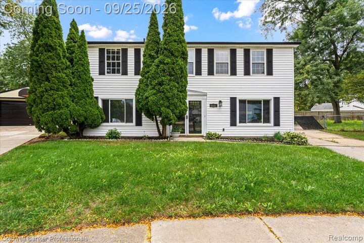 Property Photo: 16285 Wildfox Court MI 48174