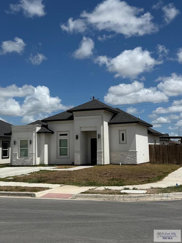 Property Photo: 6100 Dakota Garden Cir TX 78521