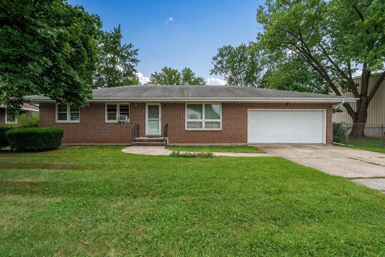 Property Photo: 1726 Avon Court WI 53511