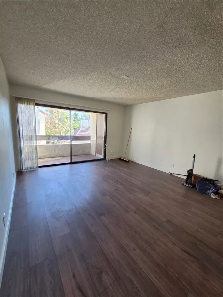 Property Photo:  600 W 3rd  CA 92701 