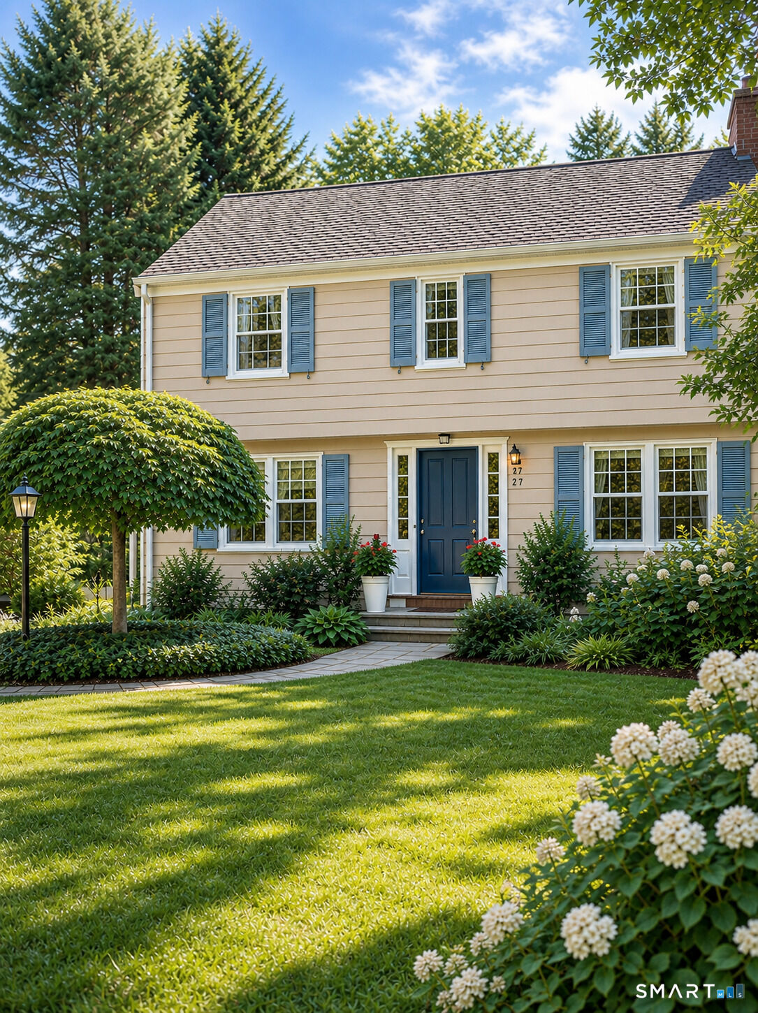 Property Photo: 7 Braintree Drive CT 06117