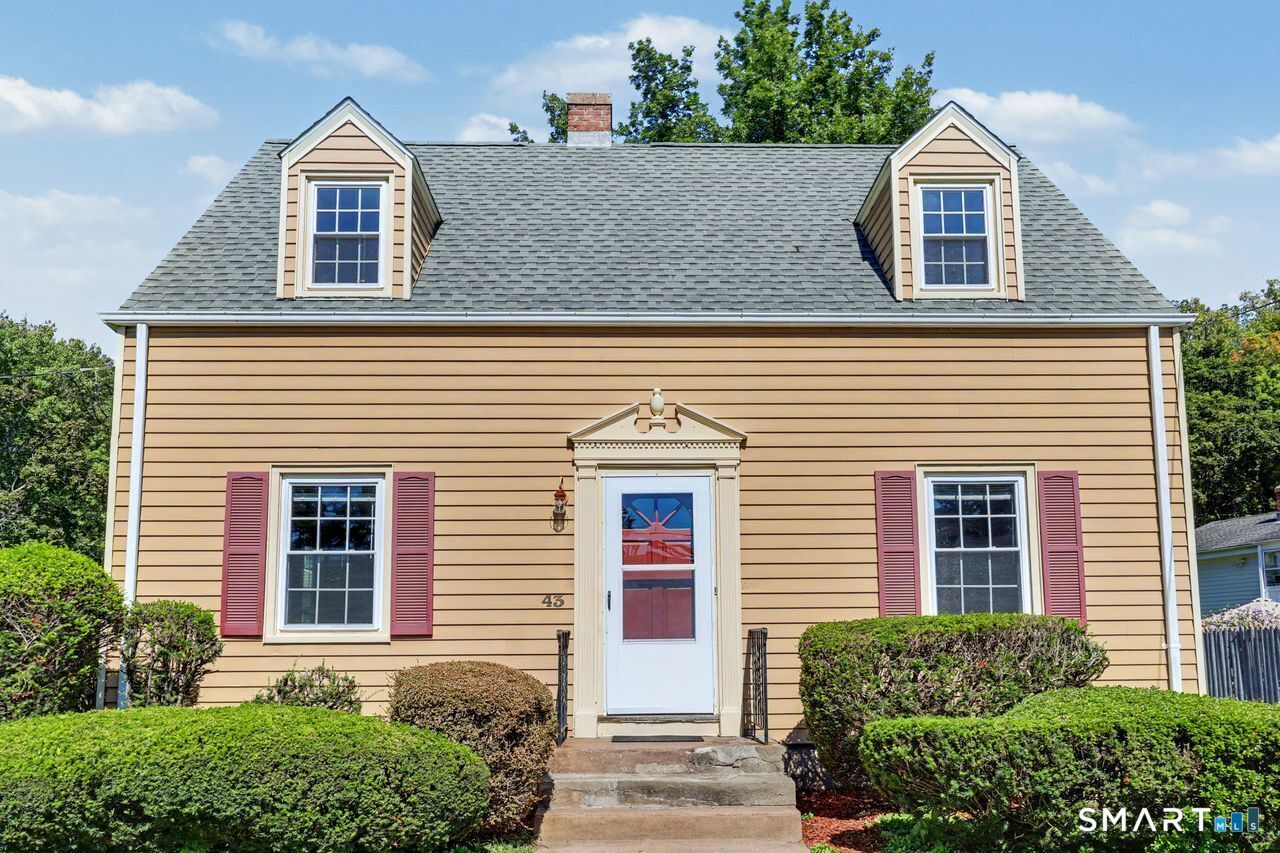Property Photo:  43 Brook Street  CT 06514 