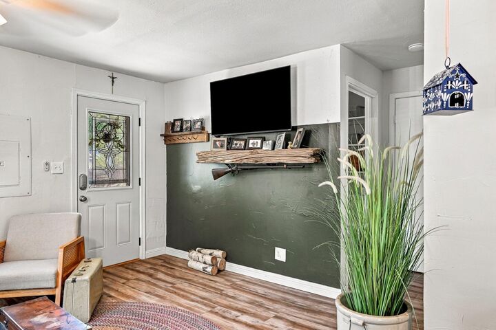 Property Photo: 210 Thelma Avenue MO 65742
