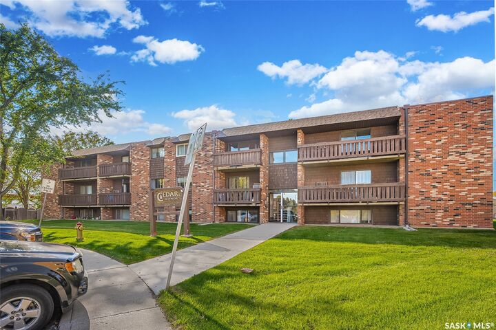 Photo de la propriété:  143 St Lawrence Court 301  SK S7K 4H3 