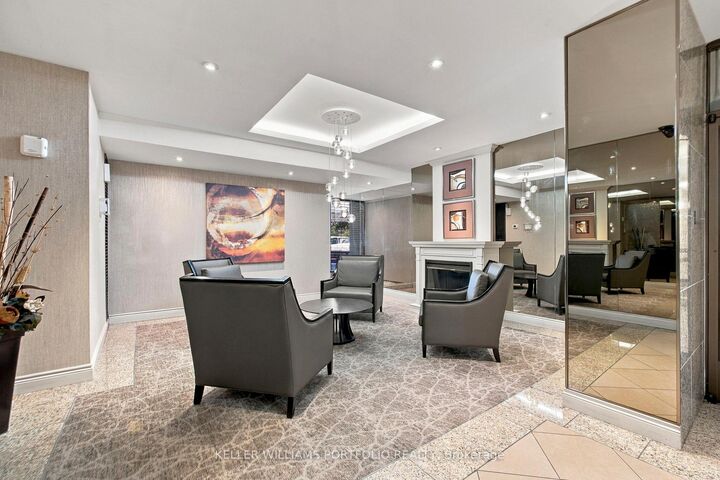 Property Photo:  260 Scarlett Road 101  ON M6N 4X6 
