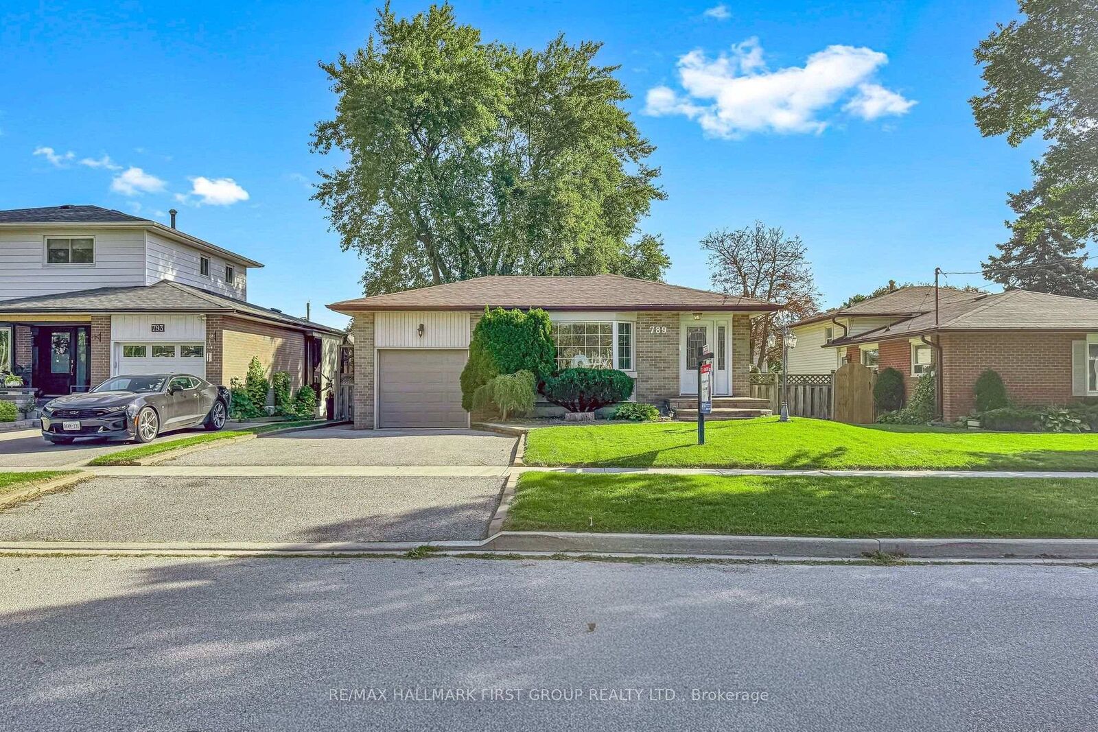 Property Photo:  789 Hillcrest Road  ON L1W 2P5 