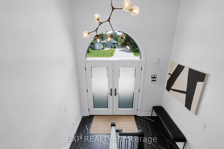 Property Photo:  256 Old Mosley Street Main  ON L9Z 2J2 