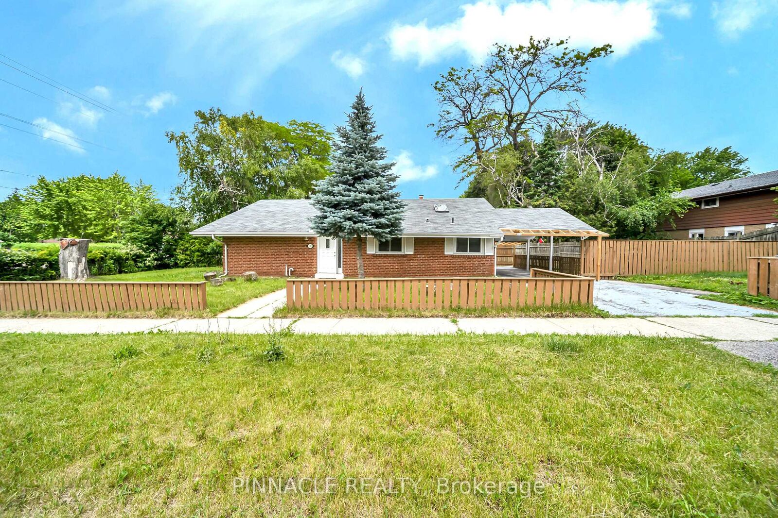 Property Photo:  2 Ladysbridge Drive  ON M1G 3H6 