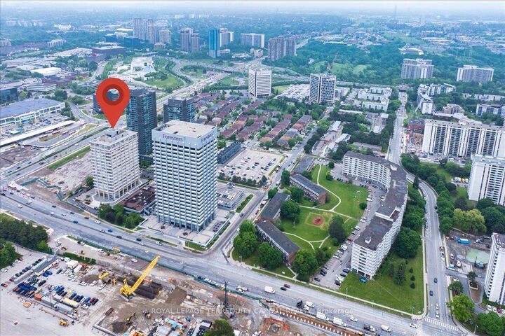 Property Photo:  797 Don Mills Road 1501  ON M3C 1V1 