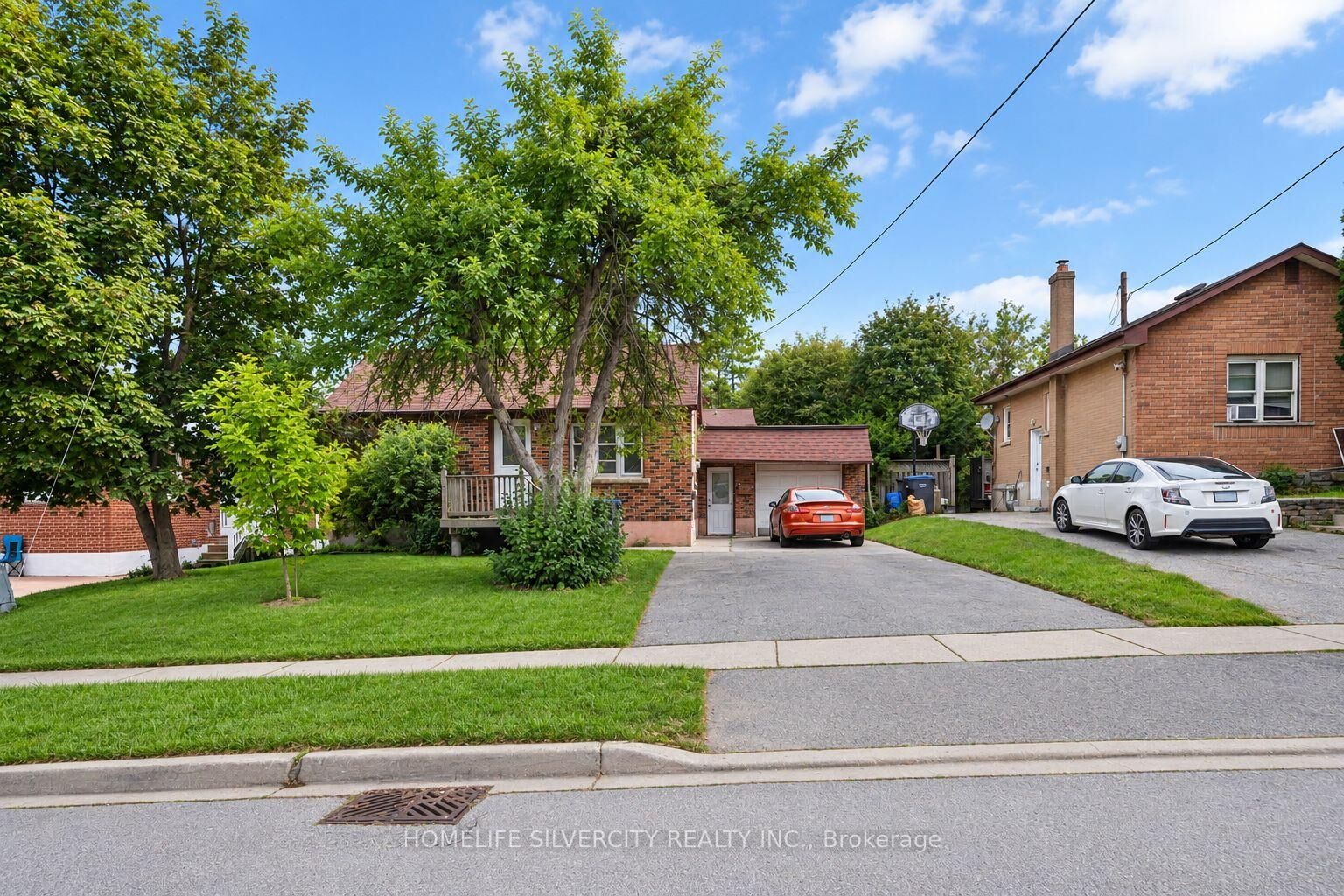 Property Photo:  30 Woodward Avenue  ON L6V 1K1 