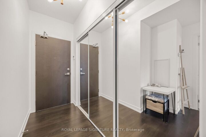 Property Photo: 365 Church Street 2103 ON M5B 0B5