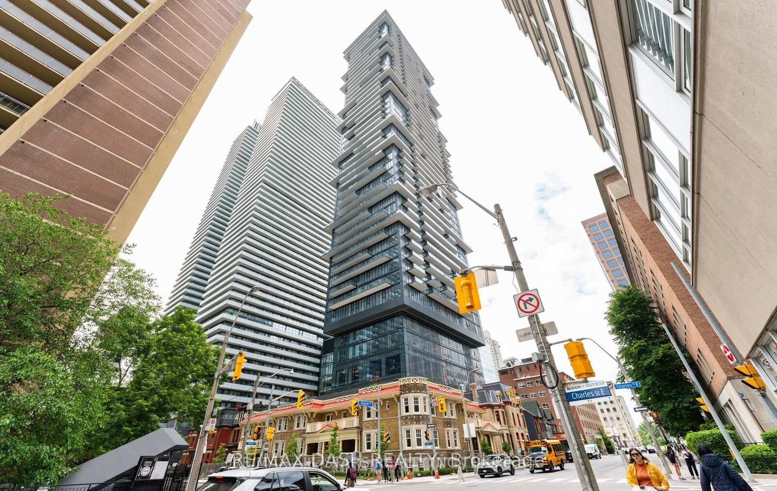 Property Photo:  634 Church Street 2708  ON M4Y 0G9 