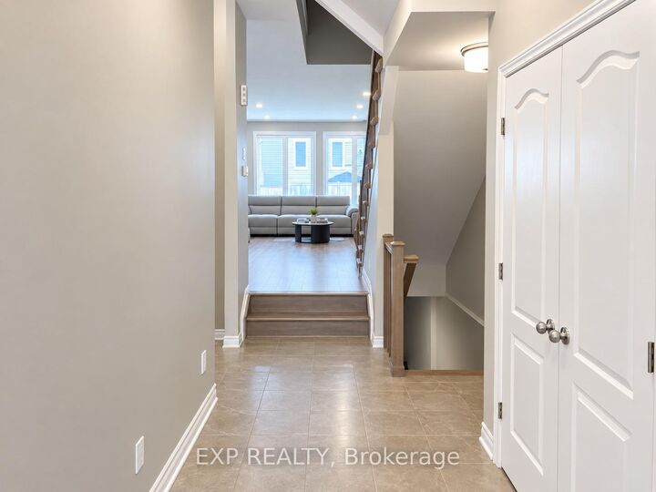 Property Photo:  521 Sonmarg Crescent  ON K2J 7A6 