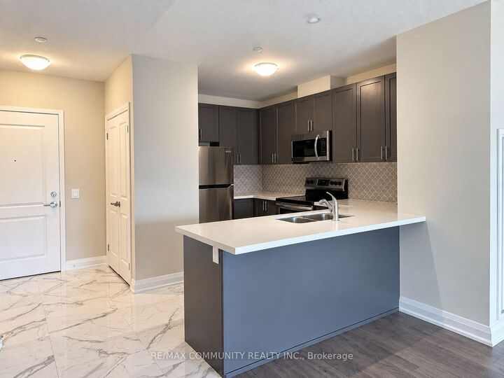 Property Photo:  5917 Main Street 406  ON L4A 5G4 