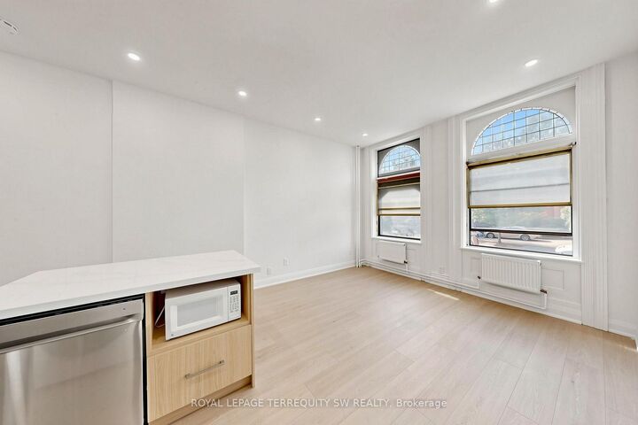 Property Photo:  115 Madison Avenue 1  ON M5R 2S3 