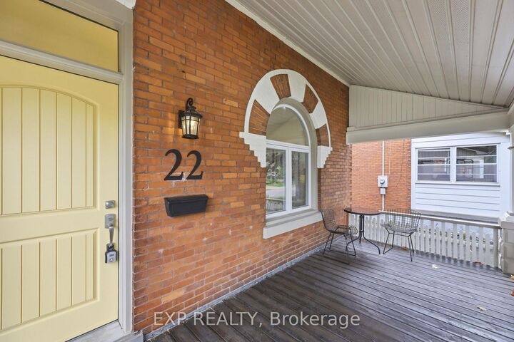 Property Photo:  22 Hyatt Avenue  ON N5Z 1Y5 