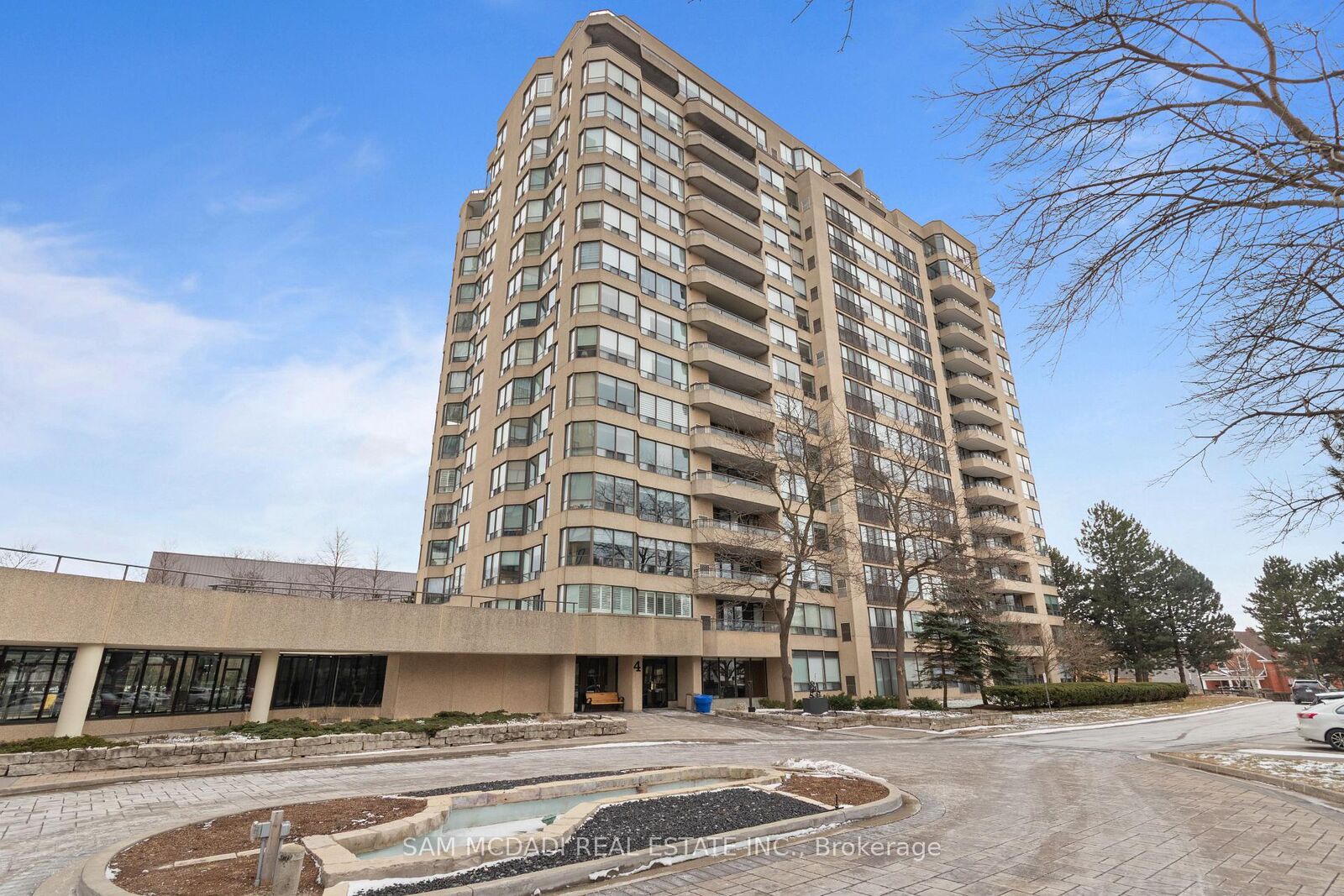 Property Photo: 4 Willow Street 807 ON N2J 1V5