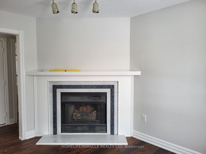 Property Photo:  26 Brushwood Crescent  ON L4N 7G6 