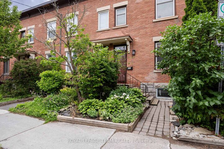 Property Photo:  301 Somerset Street E  ON K1N 6V9 