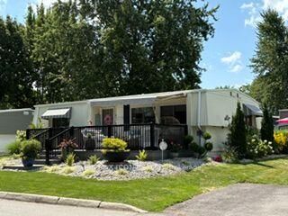 Property Photo: 100 Shannon Boulevard ON N0M 1T0