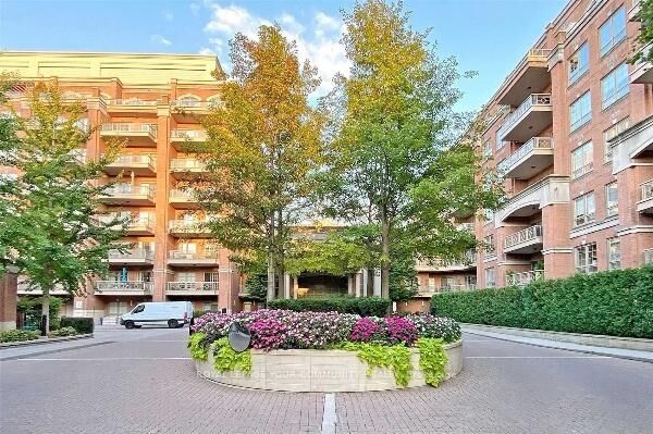 Property Photo:  20 Burkebrook Place 610  ON M4G 0A1 