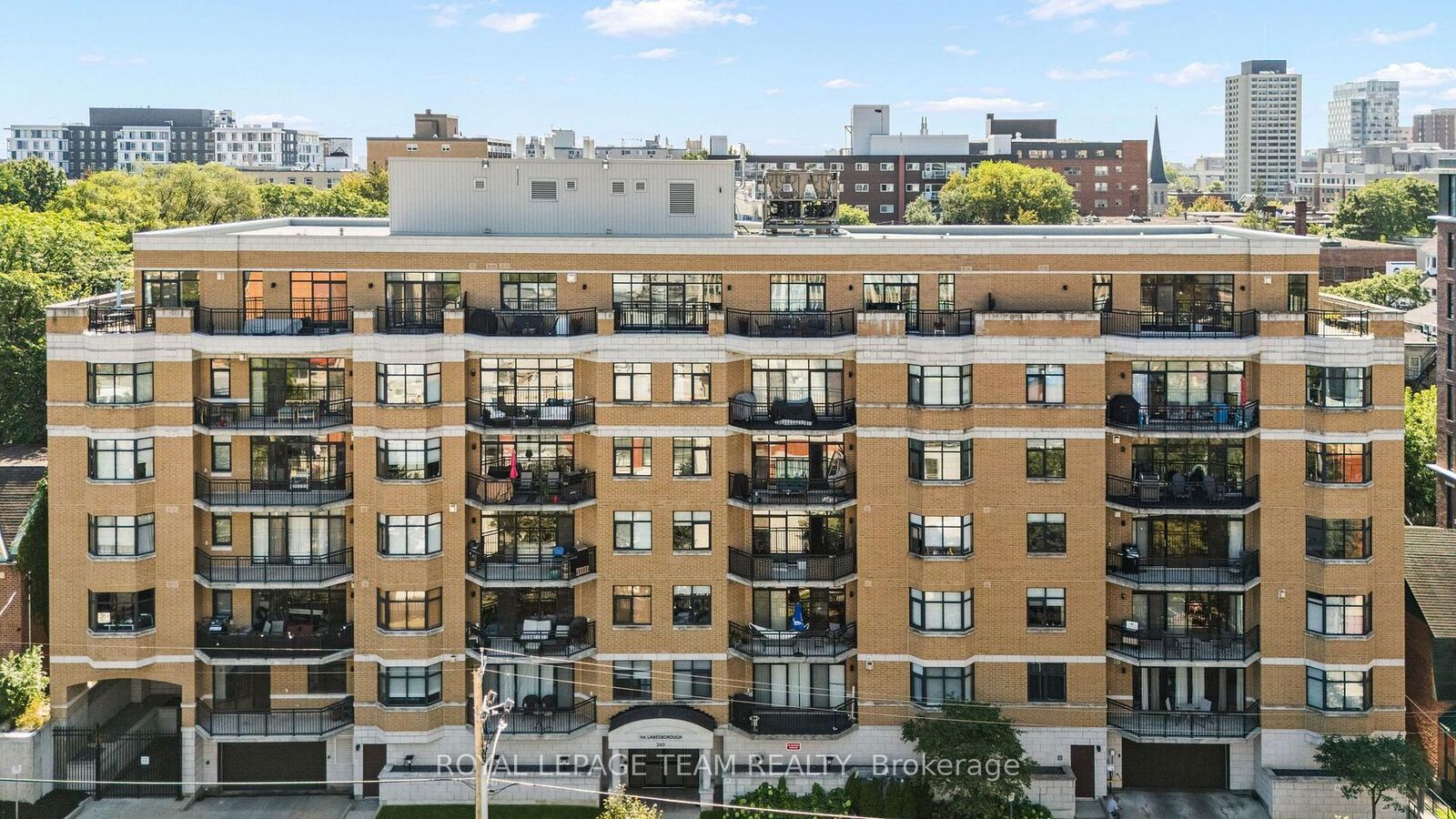 Property Photo:  260 Besserer Street 202  ON K1N 1J3 