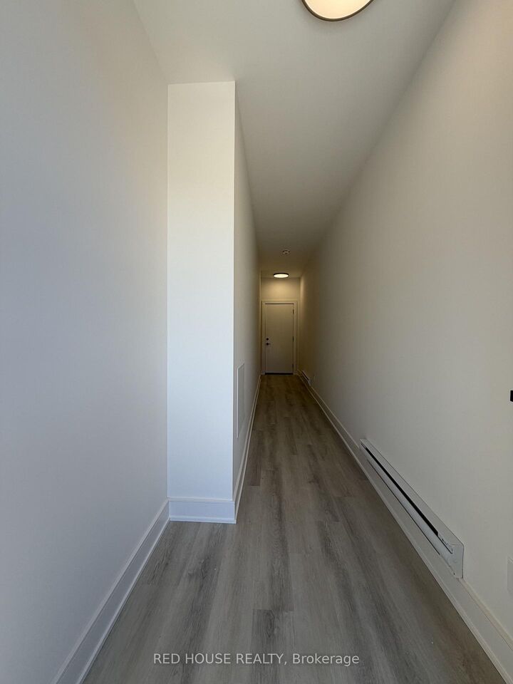 Property Photo: 208 Ellis Avenue ON L2P 0H2