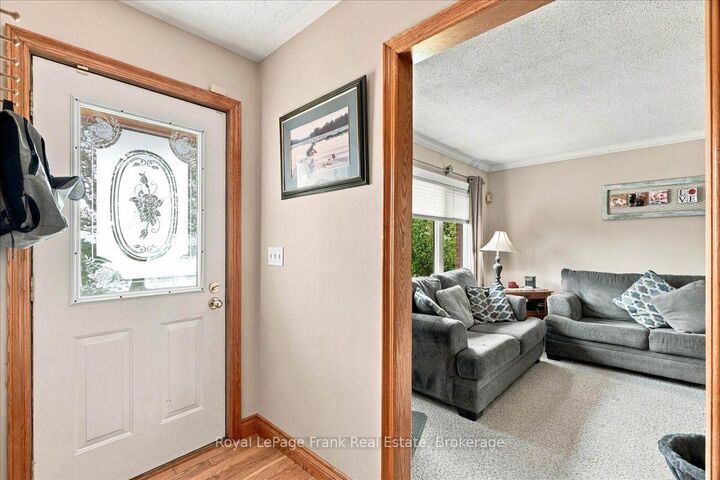 Property Photo:  178 Roblin Road  ON K8N 4Z5 