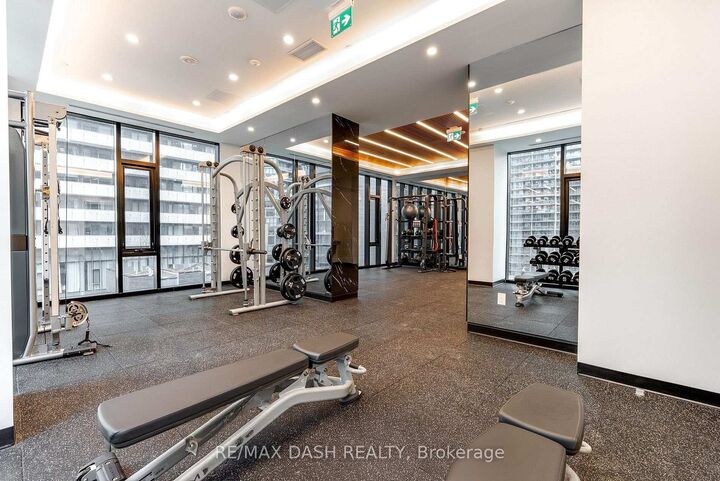 Property Photo:  634 Church Street 4207  ON M4Y 0G9 