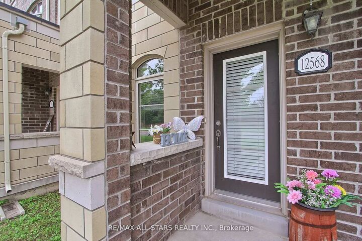 Property Photo:  12568 Ninth Line 73  ON L4A 1X1 