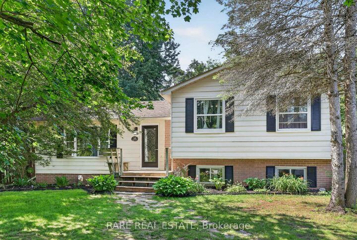 Property Photo: 14 Pineway Court ON L0M 1N0