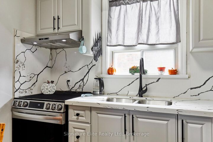 Property Photo: 96 Oakes Avenue ON L1G 6C6