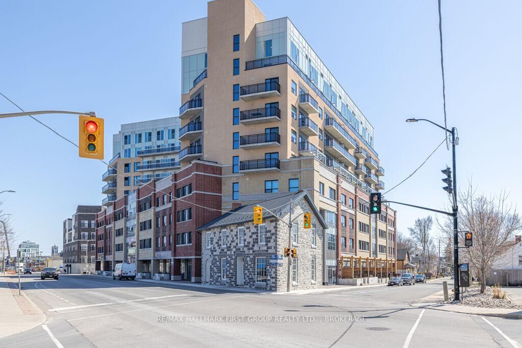 Property Photo:  652 Princess Street 603  ON K7L 1E5 