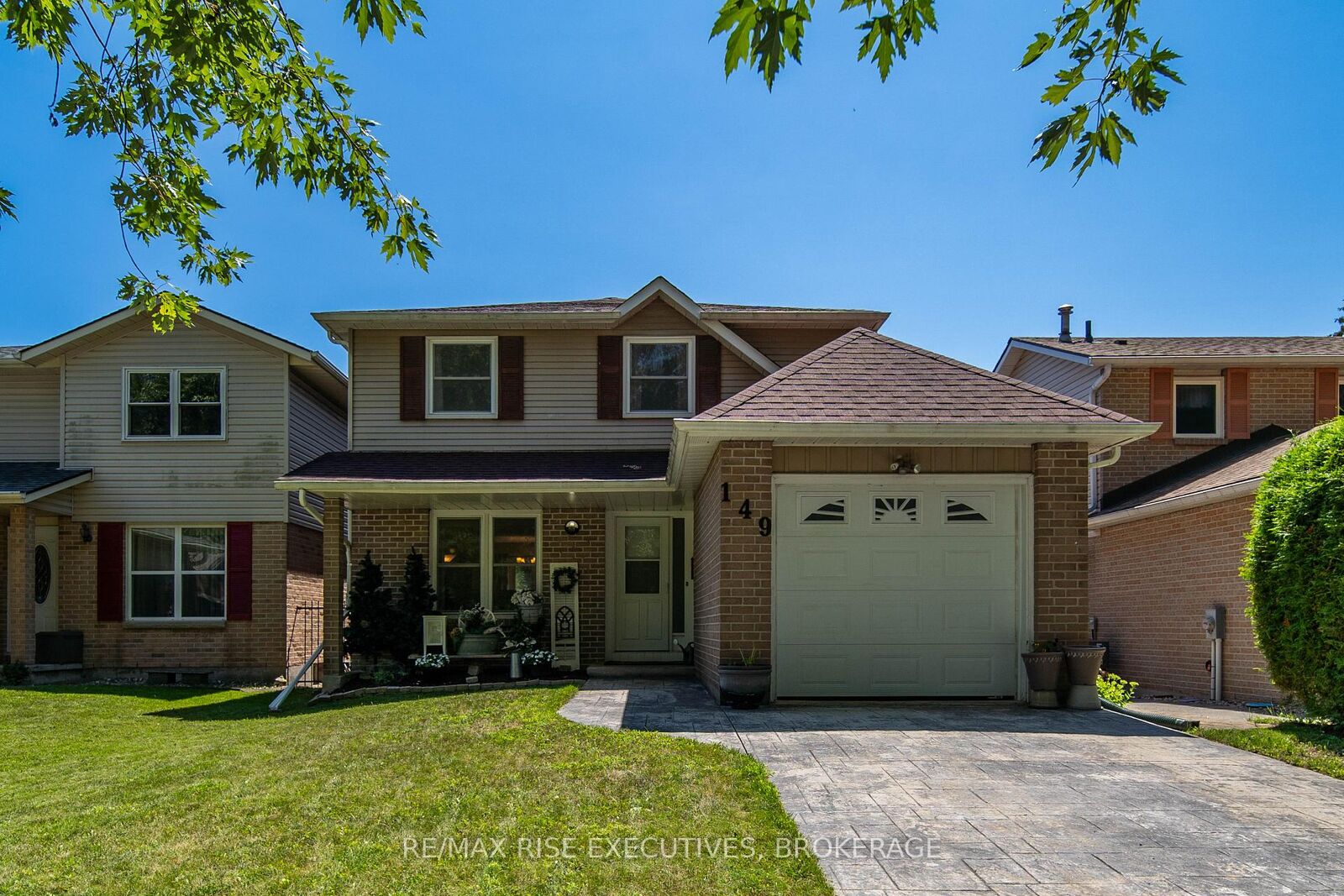 Property Photo:  149 Grenadier Drive  ON K7K 6H1 