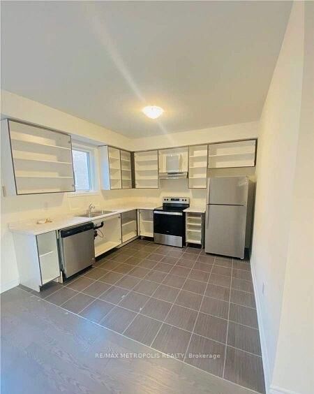 Property Photo: 31 Allegro Drive Main ON L6Y 6J9