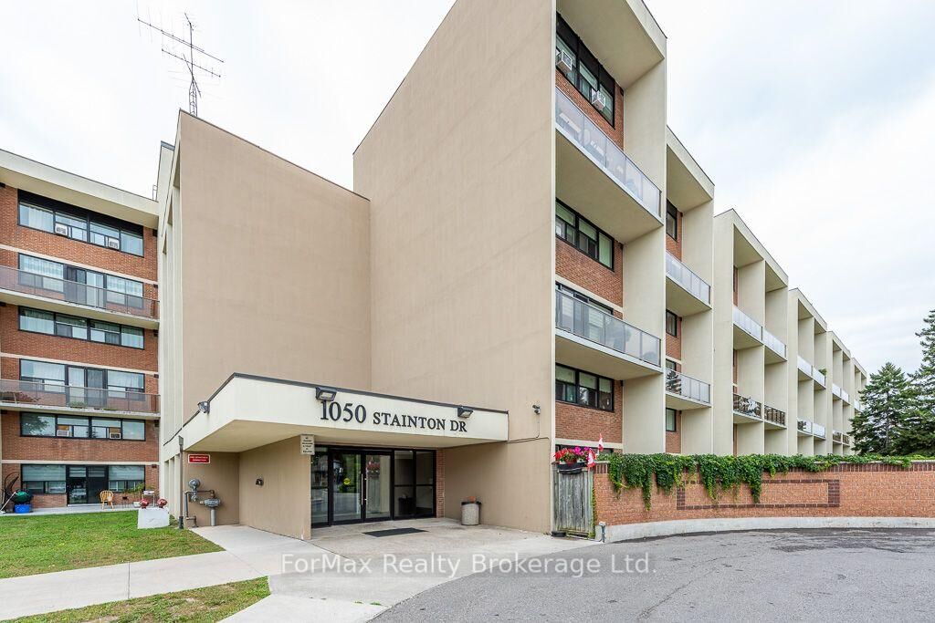 Property Photo:  1050 Stainton Drive 124  ON L5C 2T7 