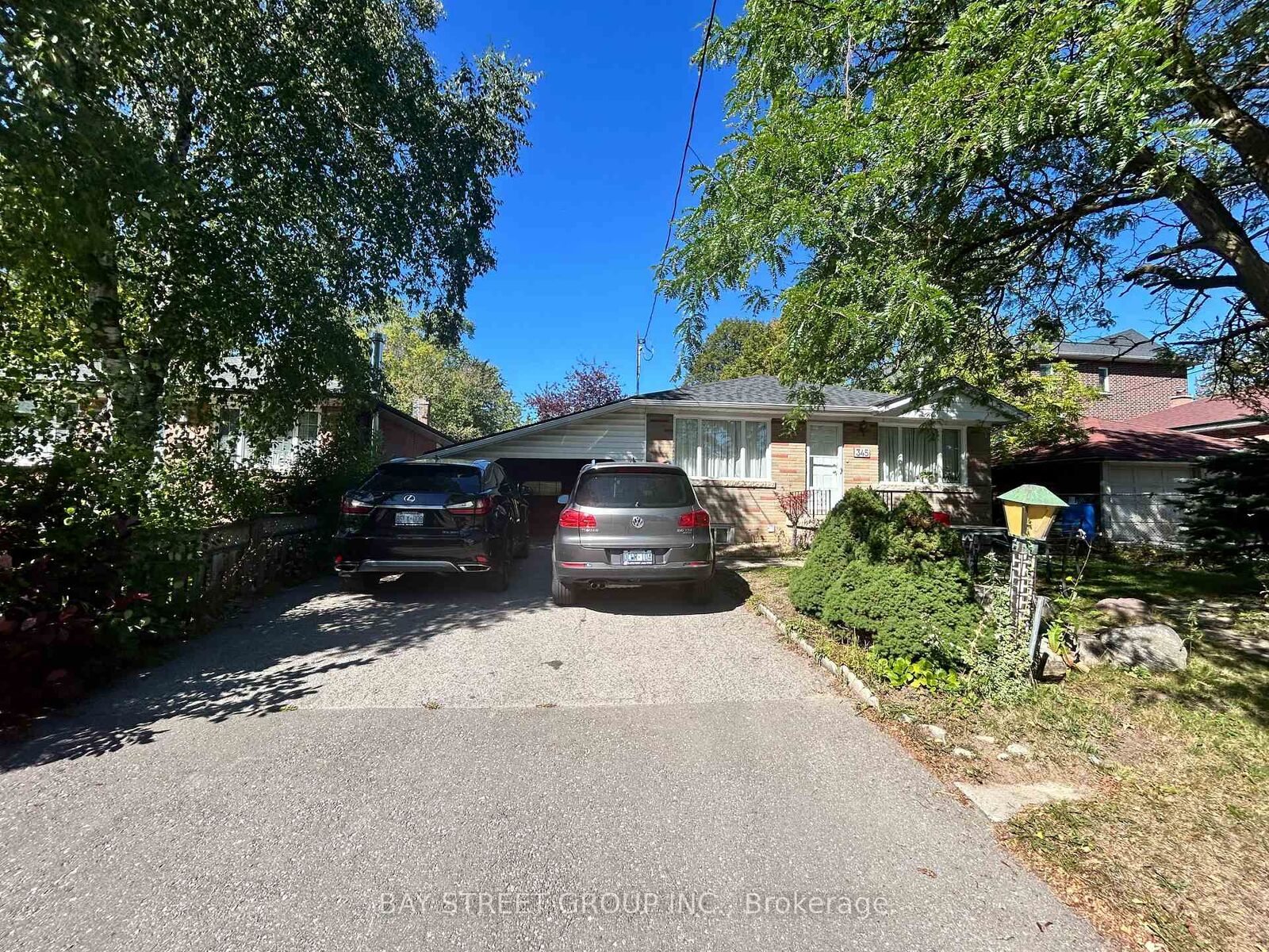 Property Photo:  345 Centre Street E  ON L4C 1B3 