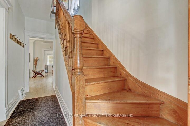Property Photo:  9 Sycamore Street  ON N5Z 1K6 