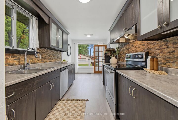 Property Photo:  23 Martin Street  ON P1A 1K8 