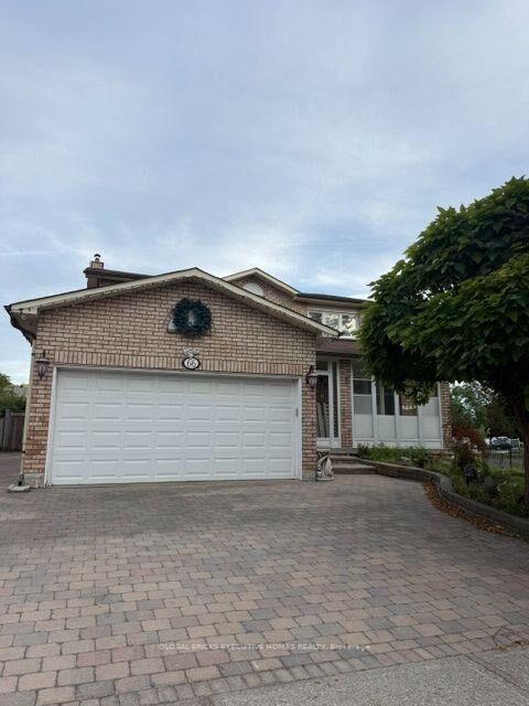 Property Photo:  66 Foundry Crescent Upper  ON L3P 6N7 