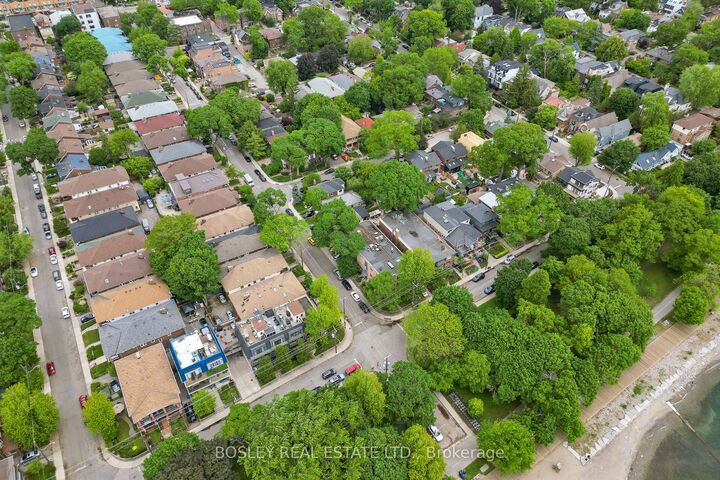 Property Photo:  15 Glen Manor Drive 204  ON M4E 2X3 