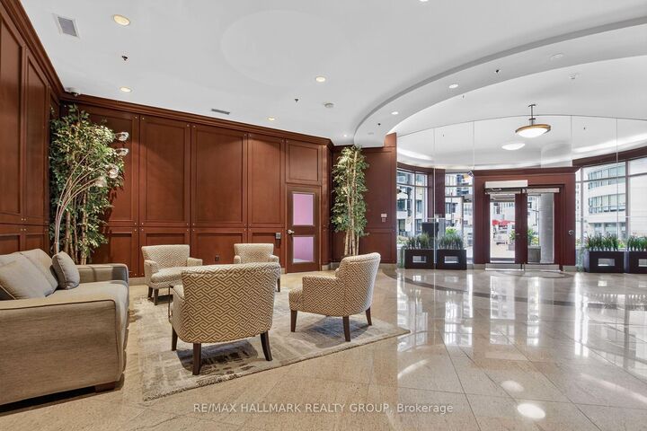 Property Photo: 234 Rideau Street 203 ON K1N 0A9