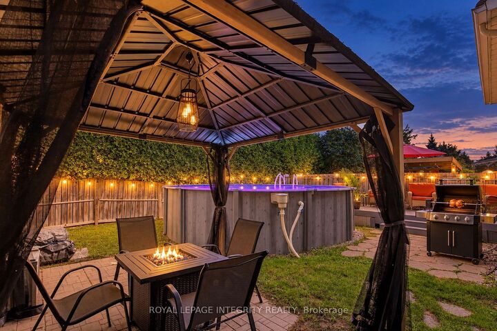 Property Photo:  1 Chantilly Gate  ON K2S 2B2 