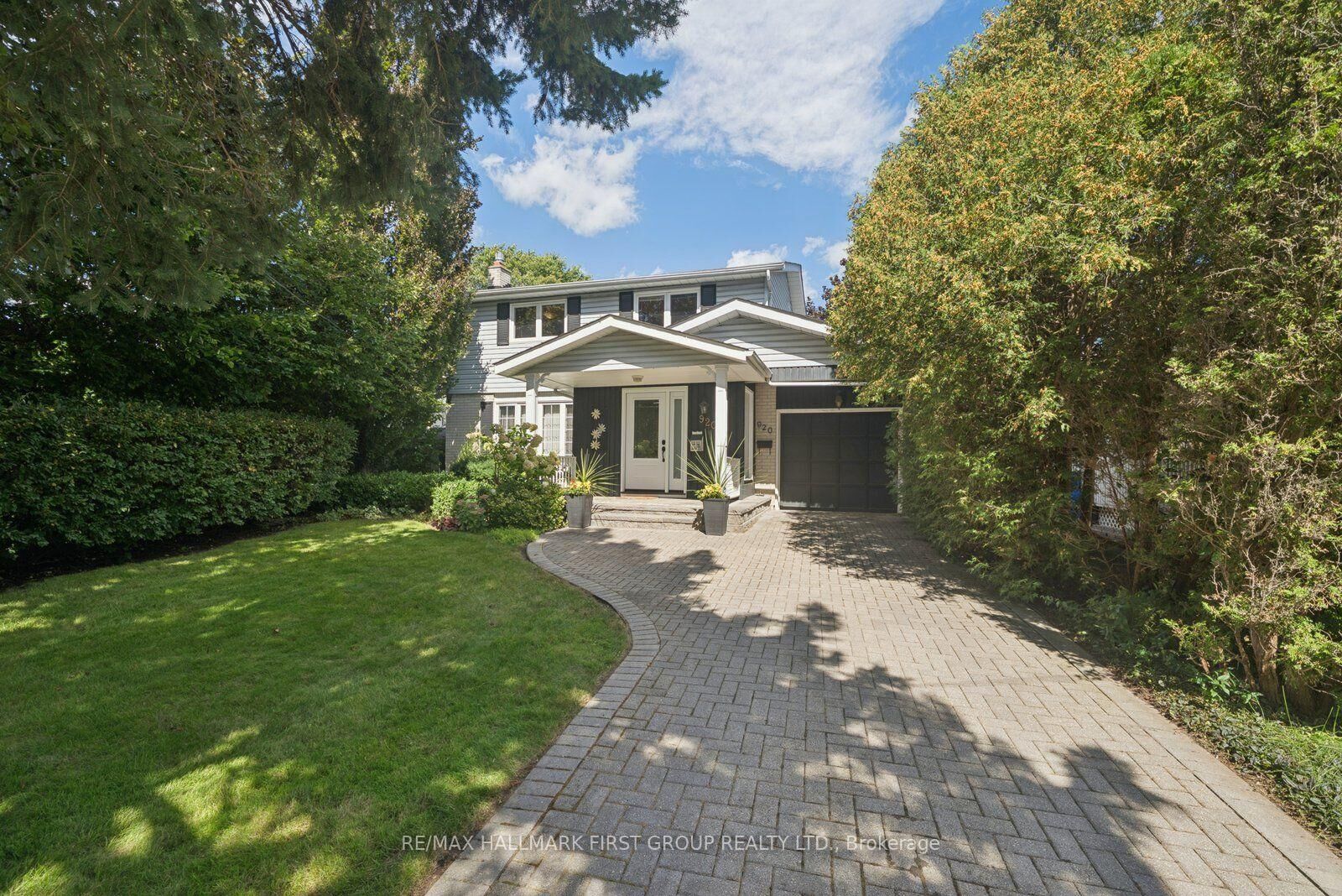 Property Photo:  920 Essa Crescent  ON L1W 2J1 